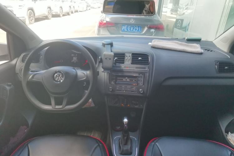 Used Volkswagen Polo 2016 1.4L Automatic Trendy Model Center Console