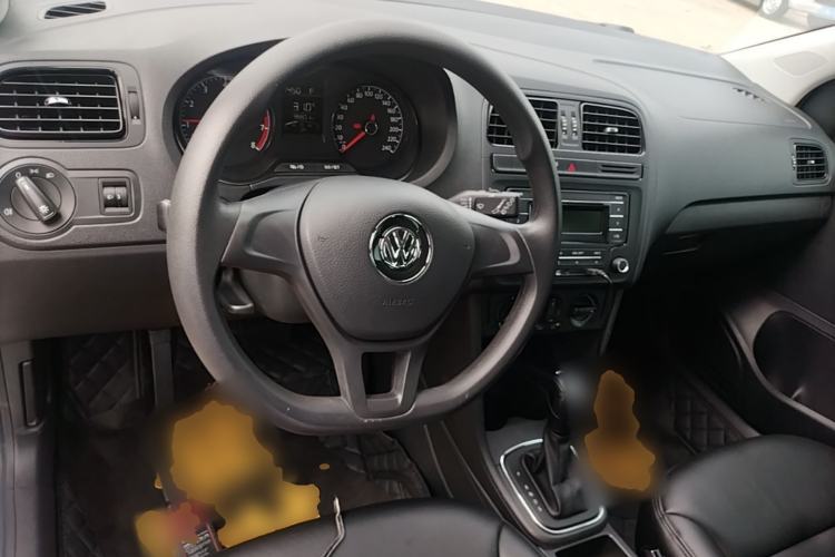 Used Volkswagen Polo 2016 1.4L Automatic Trendy Model Center Console