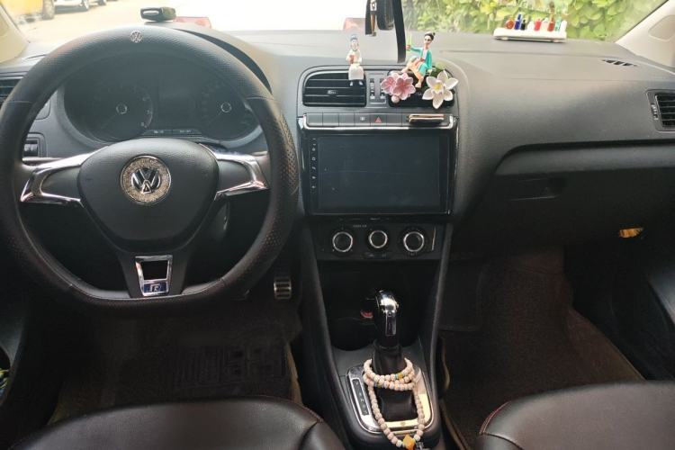 Used Volkswagen Polo 2016 1.4L Automatic Trendy Model Center Console