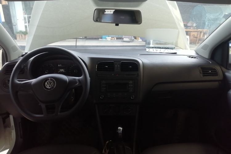 Used Volkswagen Polo 2016 1.4L Automatic Trendy Model Center Console
