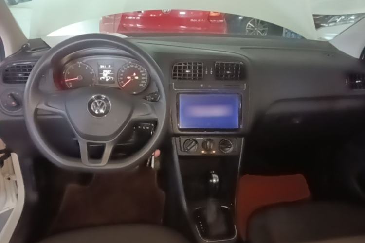 Used Volkswagen Polo 2016 1.4L Automatic Trendy Model Center Console