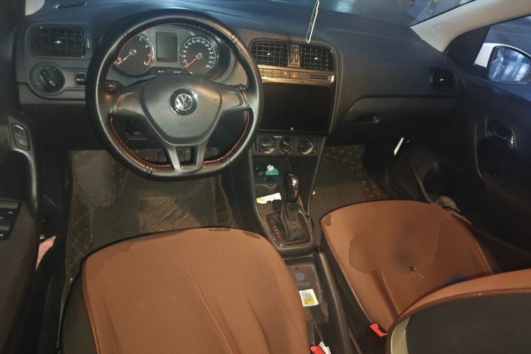 Used Volkswagen Polo 2016 1.4L Automatic Trendy Model Center Console