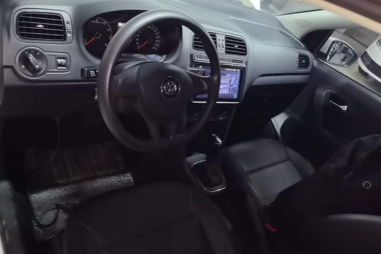 Used Volkswagen Polo 2016 1.4L Automatic Trendy Model Center Console
