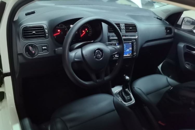 Used Volkswagen Polo 2016 1.4L Automatic Trendy Model Center Console