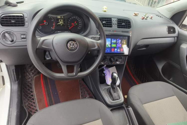 Used Volkswagen Polo 2016 1.4L Automatic Trendy Model Center Console