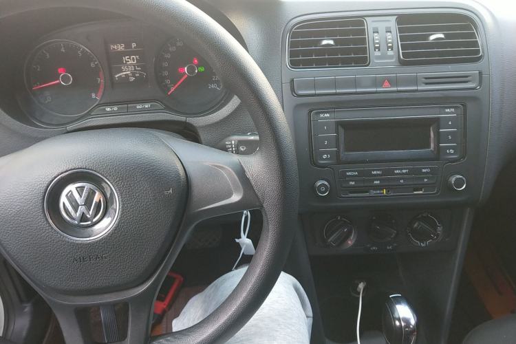 Used Volkswagen Polo 2016 1.4L Automatic Trendy Model Center Console