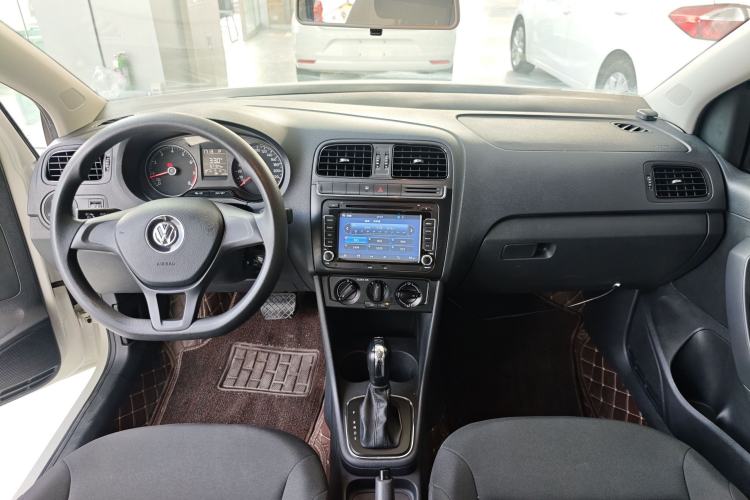 Used Volkswagen Polo 2016 1.4L Automatic Trendy Model Center Console