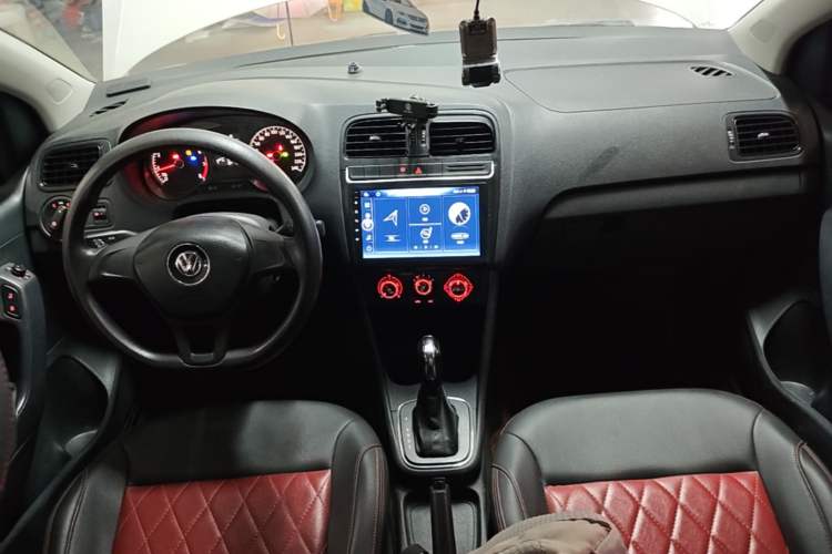 Used Volkswagen Polo 2016 1.4L Automatic Trendy Model Center Console