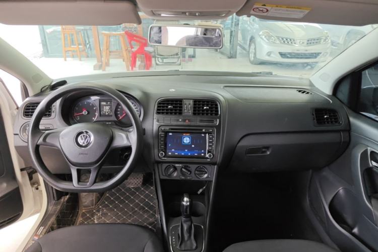 Used Volkswagen Polo 2016 1.4L Automatic Trendy Model Center Console
