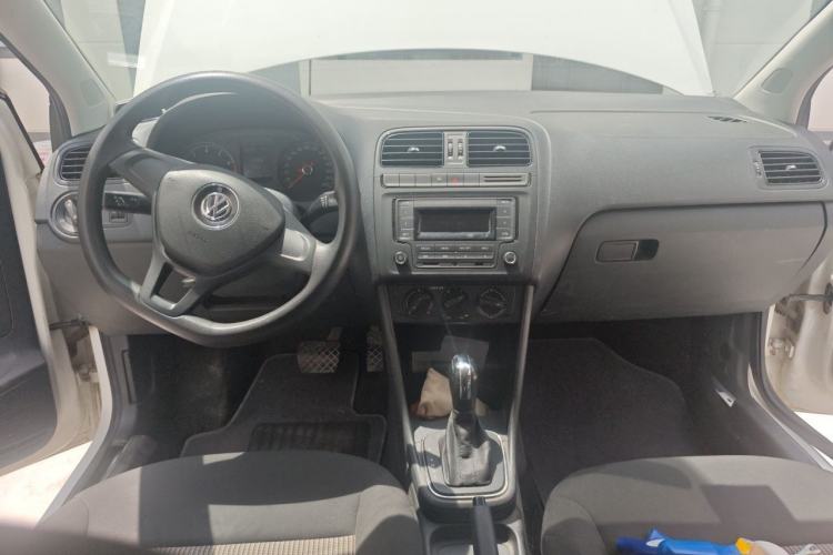 Used Volkswagen Polo 2016 1.4L Automatic Trendy Model Center Console