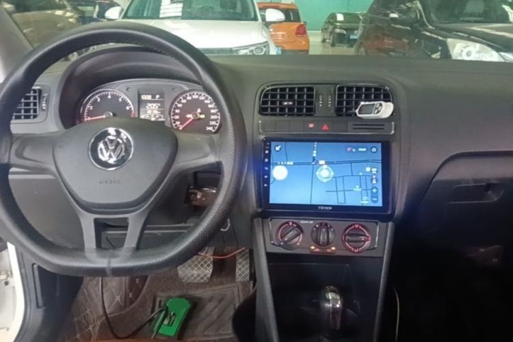 Used Volkswagen Polo 2016 1.4L Automatic Trendy Model Center Console