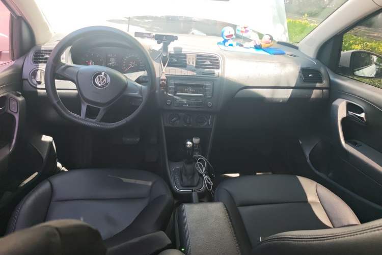 Used Volkswagen Polo 2016 1.4L Automatic Trendy Model Center Console