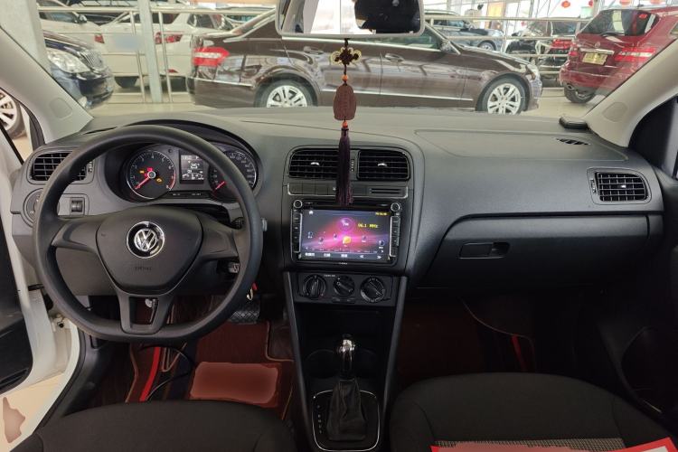 Used Volkswagen Polo 2016 1.4L Automatic Trendy Model Center Console