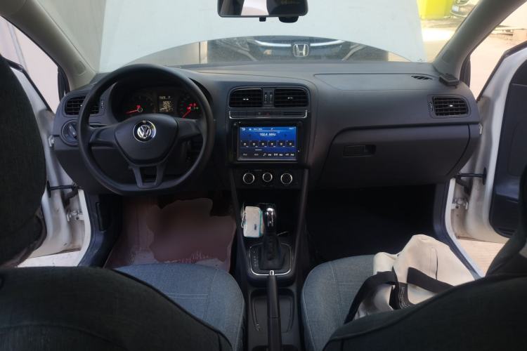 Used Volkswagen Polo 2016 1.4L Automatic Trendy Model Center Console