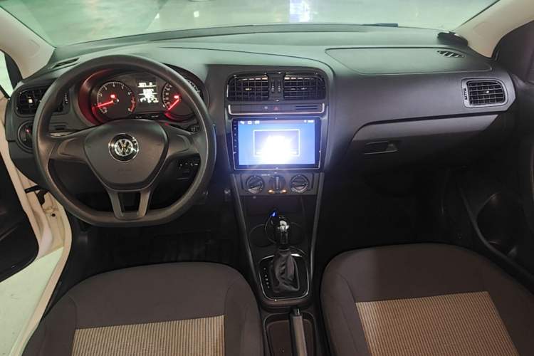 Used Volkswagen Polo 2016 1.4L Automatic Trendy Model Center Console