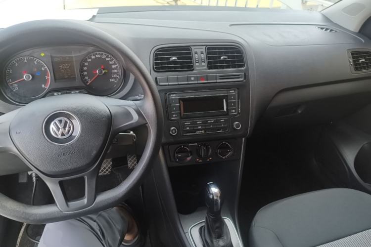 Used Volkswagen Polo 2016 1.4L Automatic Trendy Model Center Console