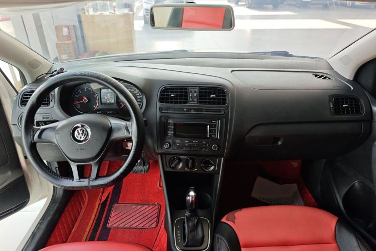 Used Volkswagen Polo 2016 1.4L Automatic Trendy Model Center Console