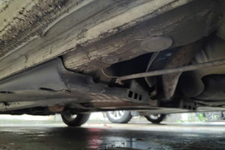 Used Volkswagen Polo 2016 1.6L Automatic Comfort Model Chassis Rear Left
