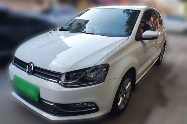 Volkswagen Polo 2016 1.6L Automatic Comfort Model مستعملة