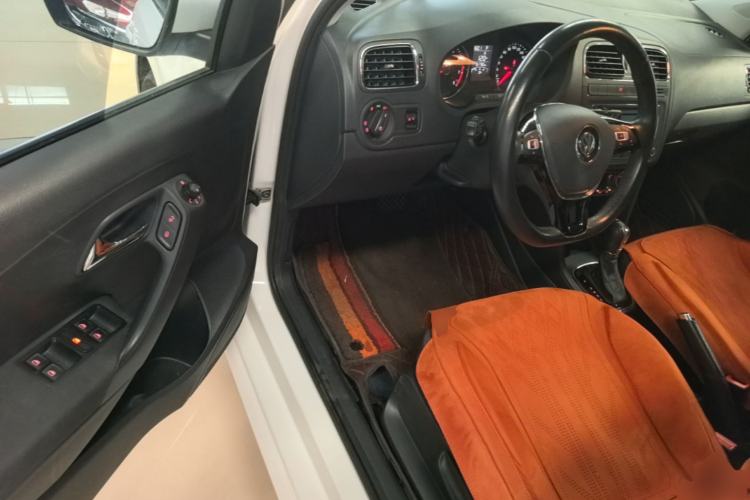 Used Volkswagen Polo 2016 1.6L Automatic Comfort Model Driver Seat