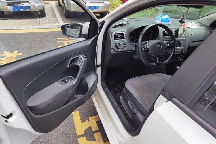Used Volkswagen Polo 2016 1.6L Automatic Comfort Model Driver Seat