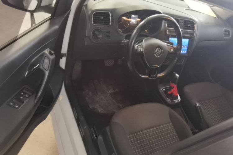 Used Volkswagen Polo 2016 1.6L Automatic Comfort Model Driver Seat