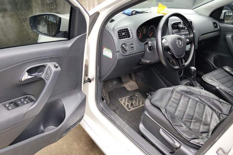 Used Volkswagen Polo 2016 1.6L Automatic Comfort Model Driver Seat