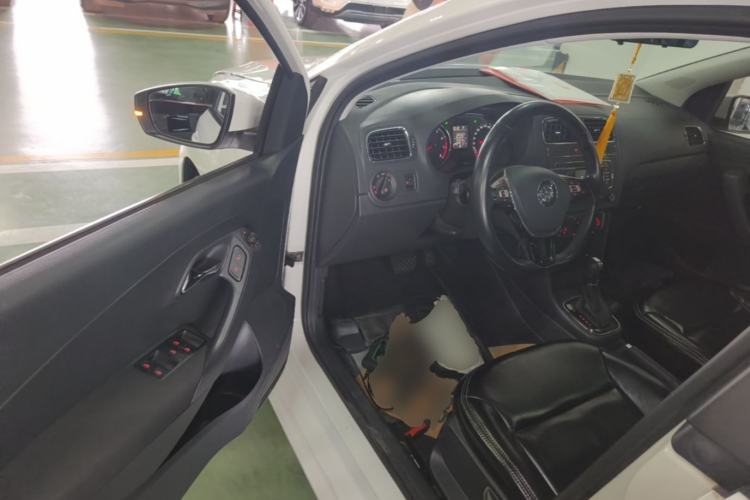 Used Volkswagen Polo 2016 1.6L Automatic Comfort Model Driver Seat