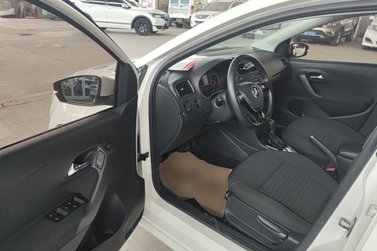 Used Volkswagen Polo 2016 1.6L Automatic Comfort Model Driver Seat