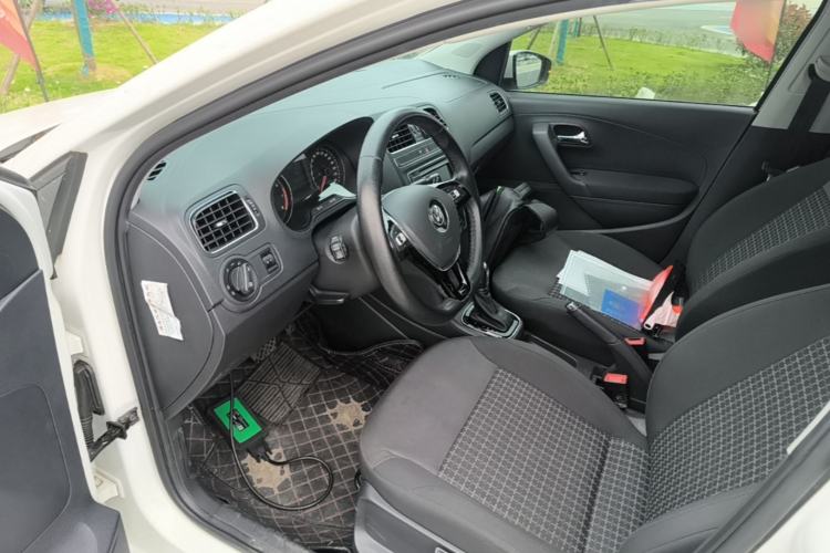 Used Volkswagen Polo 2016 1.6L Automatic Comfort Model Driver Seat