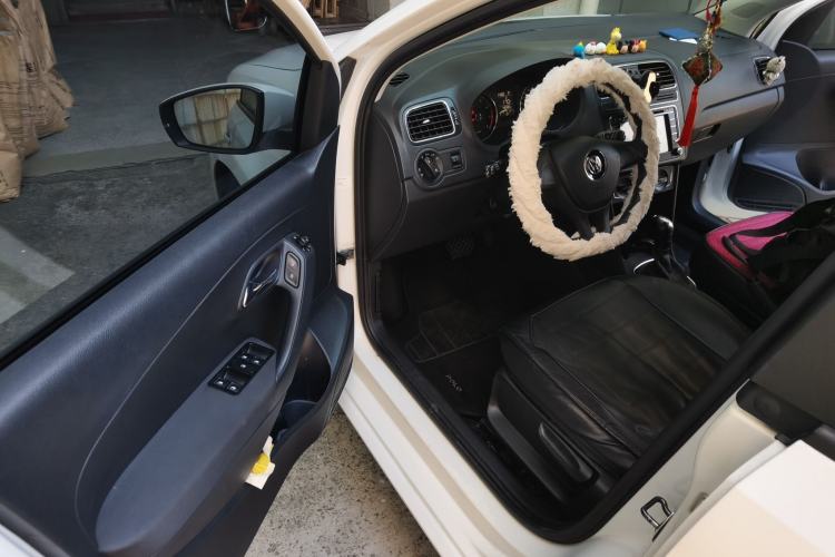 Used Volkswagen Polo 2016 1.6L Automatic Comfort Model Driver Seat