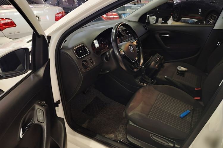 Used Volkswagen Polo 2016 1.6L Automatic Comfort Model Driver Seat