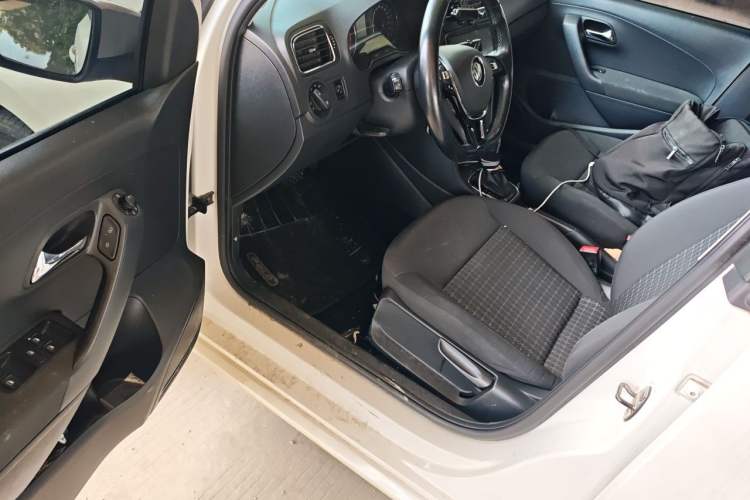 Used Volkswagen Polo 2016 1.6L Automatic Comfort Model Driver Seat