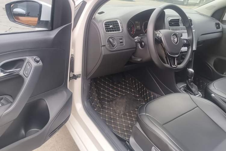 Used Volkswagen Polo 2016 1.6L Automatic Comfort Model Driver Seat
