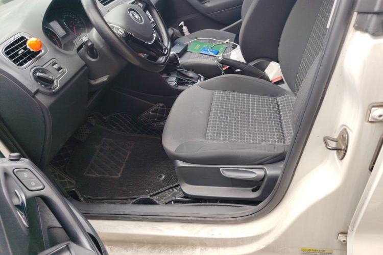 Used Volkswagen Polo 2016 1.6L Automatic Comfort Model Driver Seat