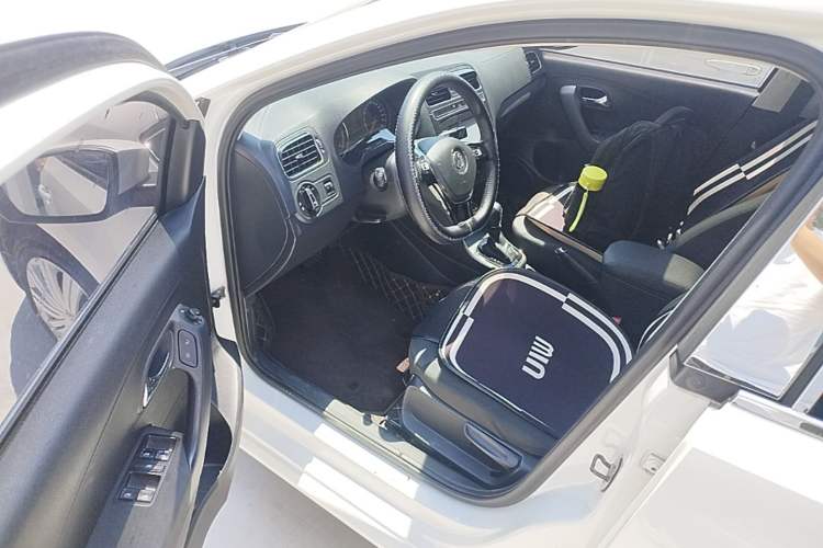 Used Volkswagen Polo 2016 1.6L Automatic Comfort Model Driver Seat