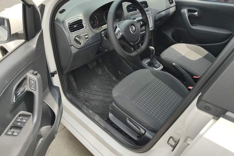Used Volkswagen Polo 2016 1.6L Automatic Comfort Model Driver Seat
