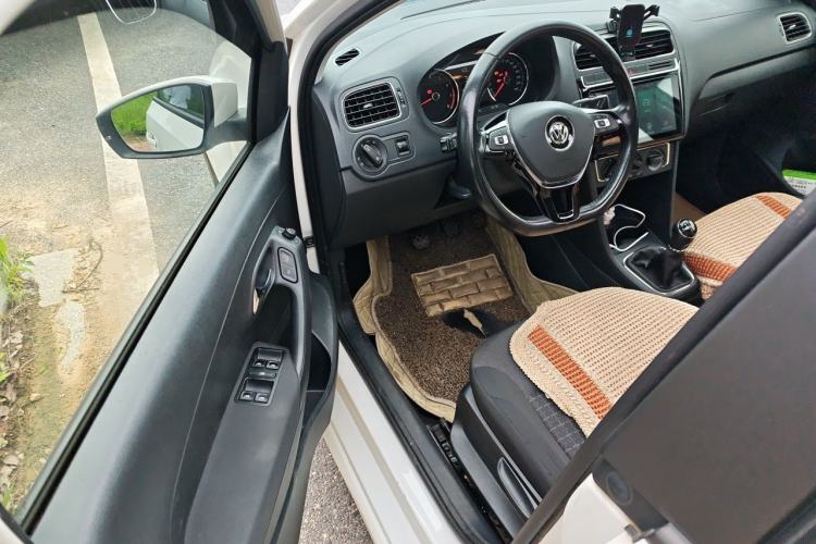 Used Volkswagen Polo 2016 1.6L Manual Comfort Model Driver Seat