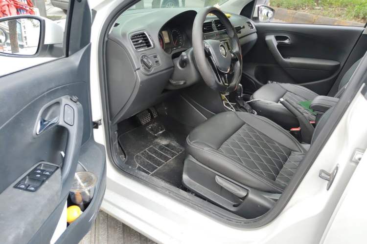 Used Volkswagen Polo 2016 1.6L Automatic Comfort Model Driver Seat