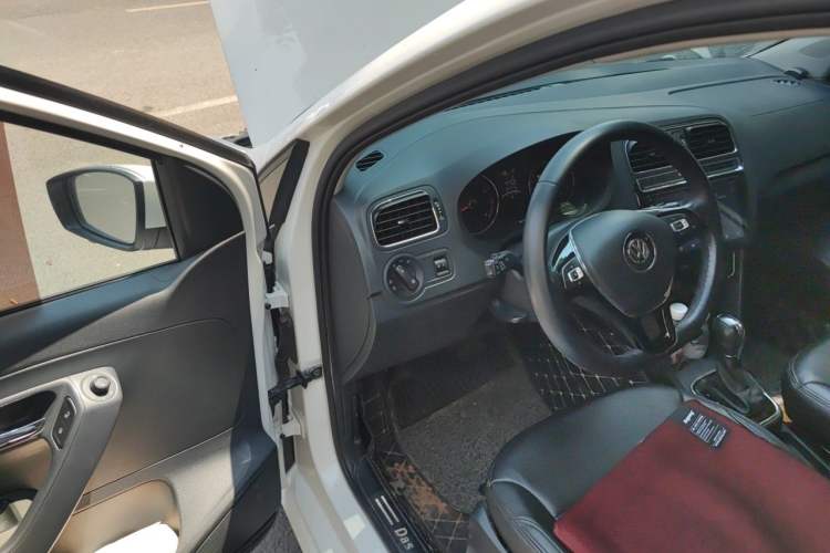 Used Volkswagen Polo 2016 1.6L Automatic Comfort Model Driver Seat
