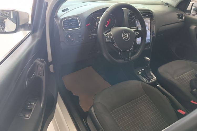 Used Volkswagen Polo 2016 1.6L Automatic Comfort Model Driver Seat