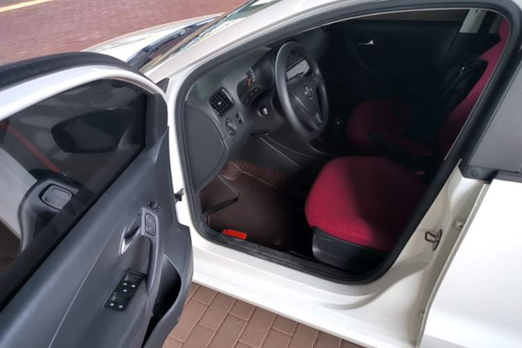 Used Volkswagen Polo 2016 1.4L Manual Fashion Model Driver Seat