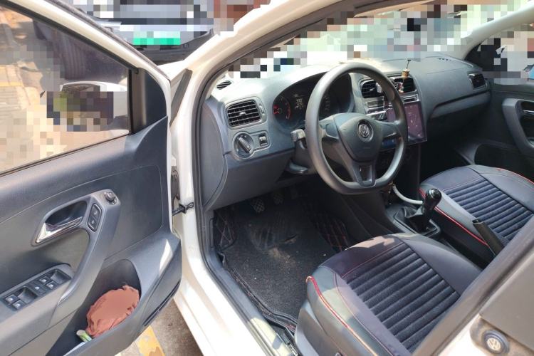 Used Volkswagen Polo 2016 1.4L Manual Fashion Model Driver Seat