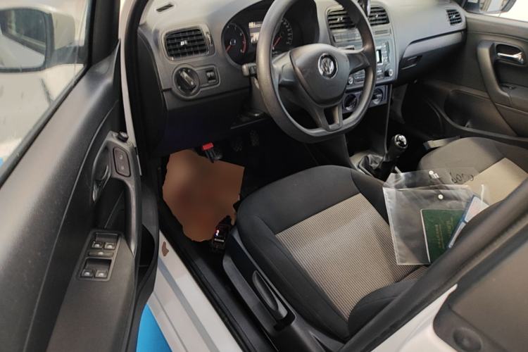 Used Volkswagen Polo 2016 1.4L Manual Fashion Model Driver Seat