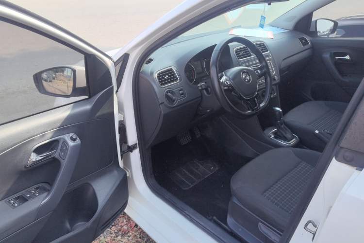 Used Volkswagen Polo 2016 1.6L Automatic Comfort Model Driver Seat