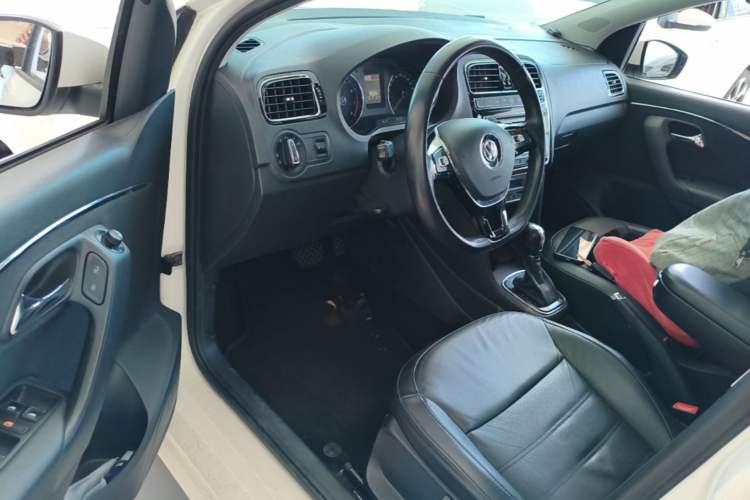 Used Volkswagen Polo 2016 1.6L Automatic Luxury Model Driver Seat