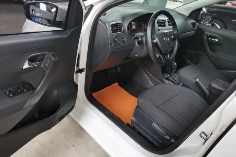 Used Volkswagen Polo 2016 1.6L Automatic Comfort Model Driver Seat