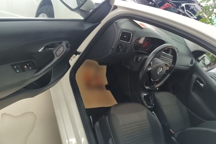 Used Volkswagen Polo 2016 1.6L Automatic Comfort Model Driver Seat