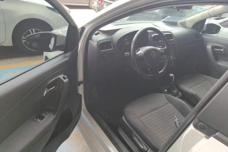 Used Volkswagen Polo 2016 1.6L Automatic Comfort Model Driver Seat