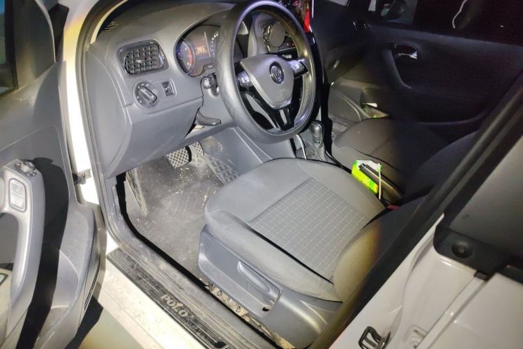 Used Volkswagen Polo 2016 1.6L Automatic Comfort Model Driver Seat